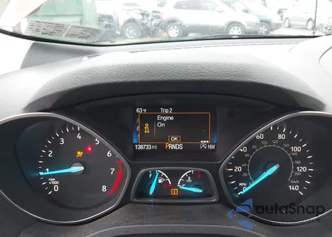 2017 Ford Escape Titanium z USA, uszkodzony, nr VIN 1FMCU9J99HUE29043